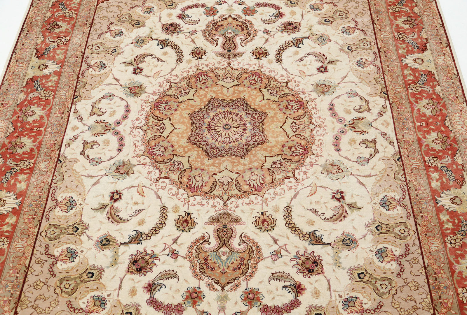 Hand Knotted Masterpiece Oriental Tabriz Fine Wool & Silk Rug - 5'0'' x 6'8''