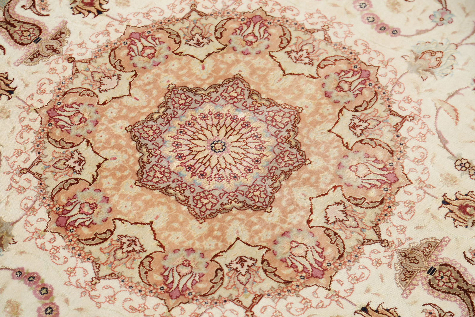 hand-knotted-tabriz-fine-wool-silk-rug-5019641-6.jpg