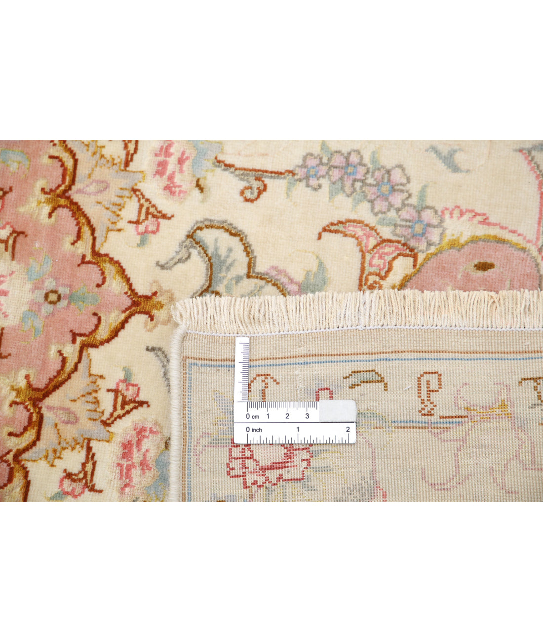 Hand Knotted Masterpiece Persian Tabriz Fine Wool & Silk Rug - 3'3'' x 5'0'' 3'3'' x 5'0'' (98 X 150) / Ivory / Gold