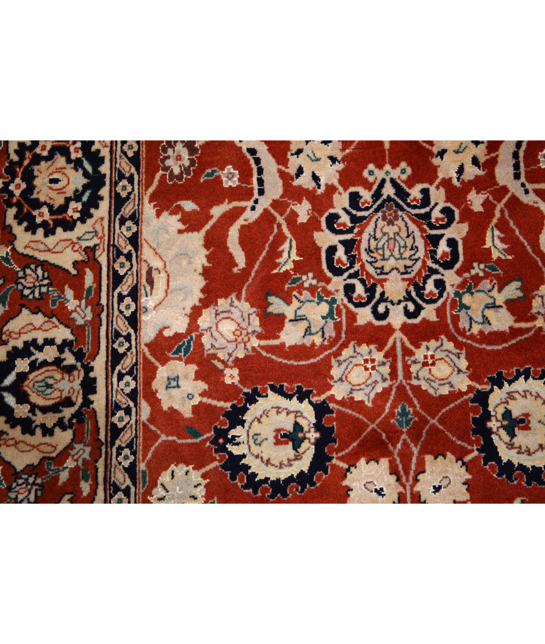 Hand Knotted Persian Tabriz Wool Rug - 5'8'' x 8'10'' 5'8'' x 8'10'' (170 X 265) / Red / Red