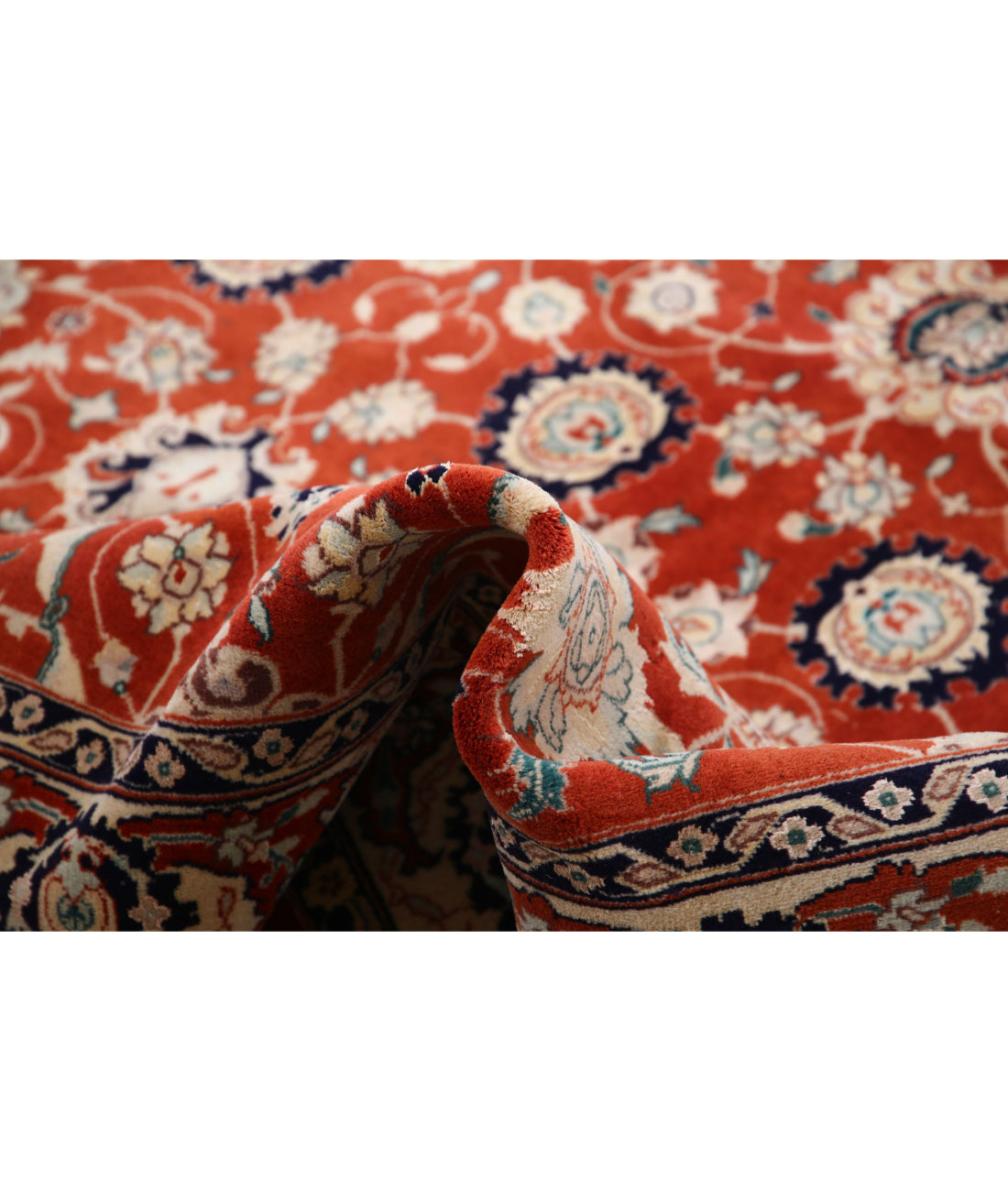 Hand Knotted Persian Tabriz Wool Rug - 5'8'' x 8'10'' 5'8'' x 8'10'' (170 X 265) / Red / Red