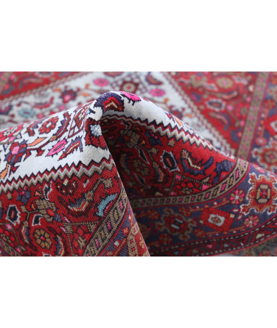 Hand Knotted Persian Tabriz Wool Rug - 2'7'' x 4'1'' 2'7'' x 4'1'' (78 X 123) / Red / Blue