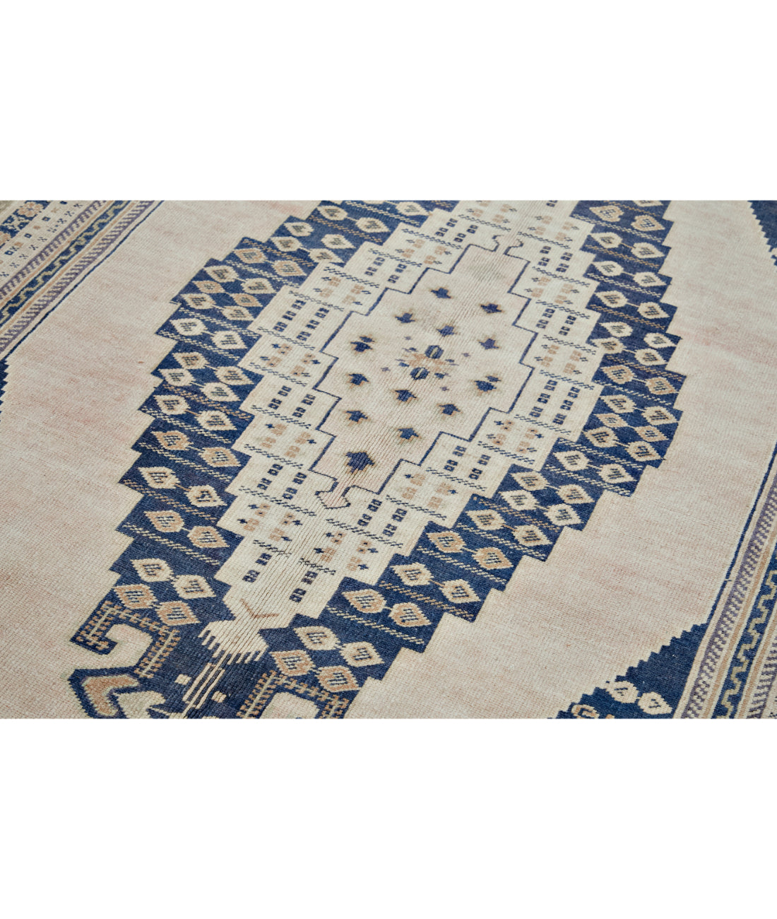 Hand Knotted Turkey Taspinar Wool Rug 5'5" x 9'6" 5' 5" X 9' 6" (165 X 290) / Ivory / Blue