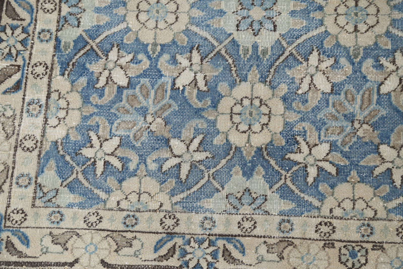 hand-knotted-varamin-wool-rug-5025143-5.jpg