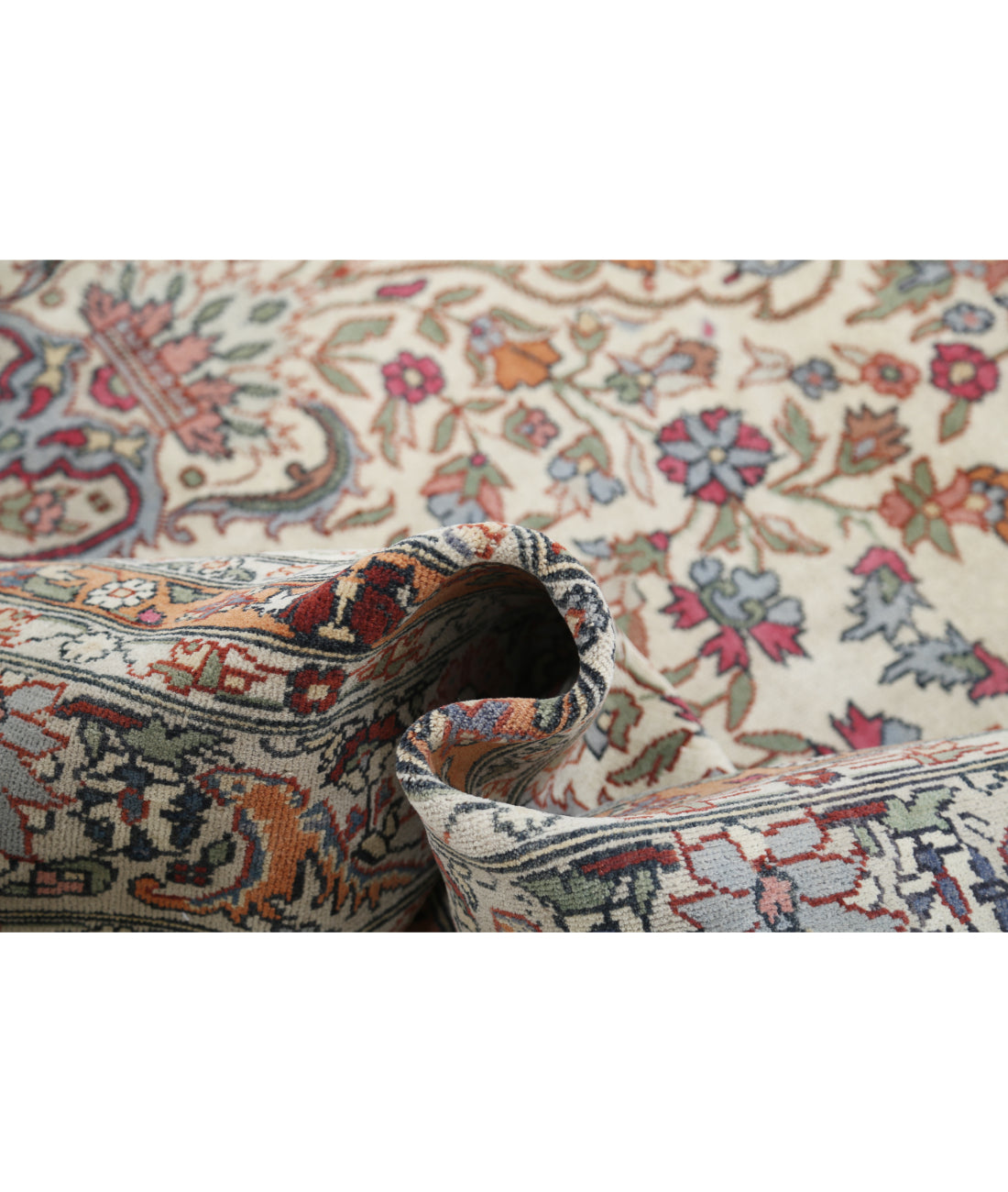 Hand Knotted Vintage Turkish Kayseri Wool Rug - 9'1'' x 13'1'' 9' 1" X 13' 1" (277 X 399) / Ivory / Grey