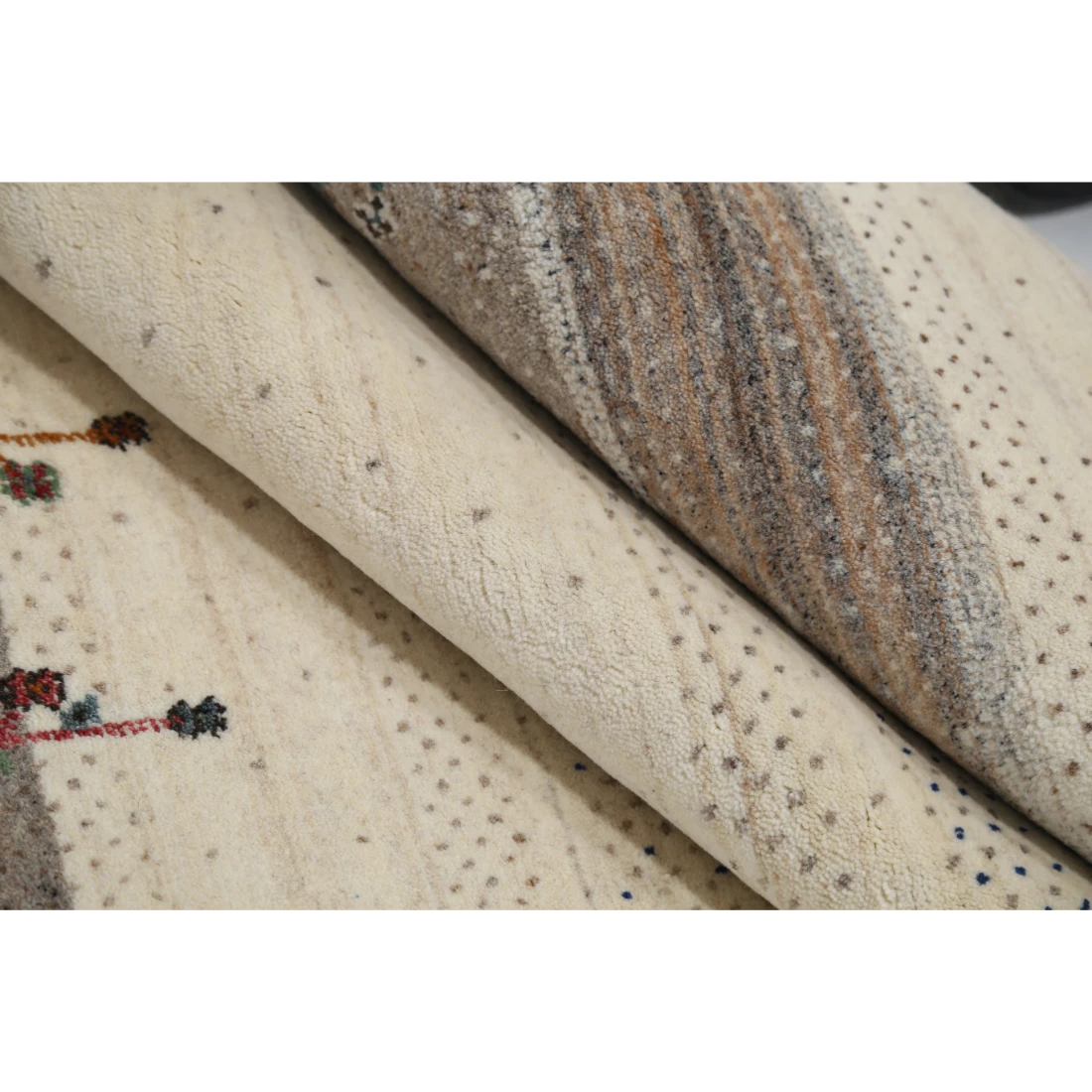 Hand Made Lori Wool Rug 4' 7" X 6' 5"