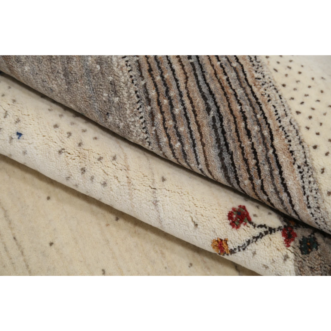 Hand Made Lori Wool Rug 5' 3" X 7' 5"