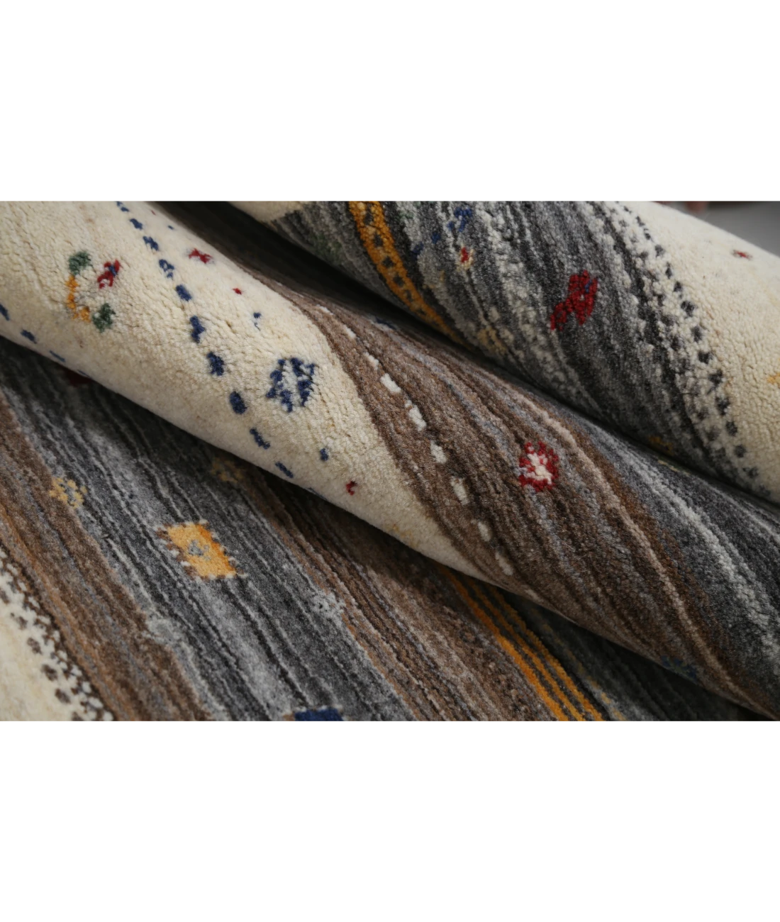 Hand Made Lori Wool Rug 4' 0" X 5' 10"