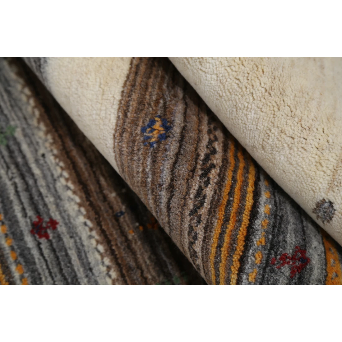 Hand Made Lori Wool Rug 4' 0" X 5' 10"