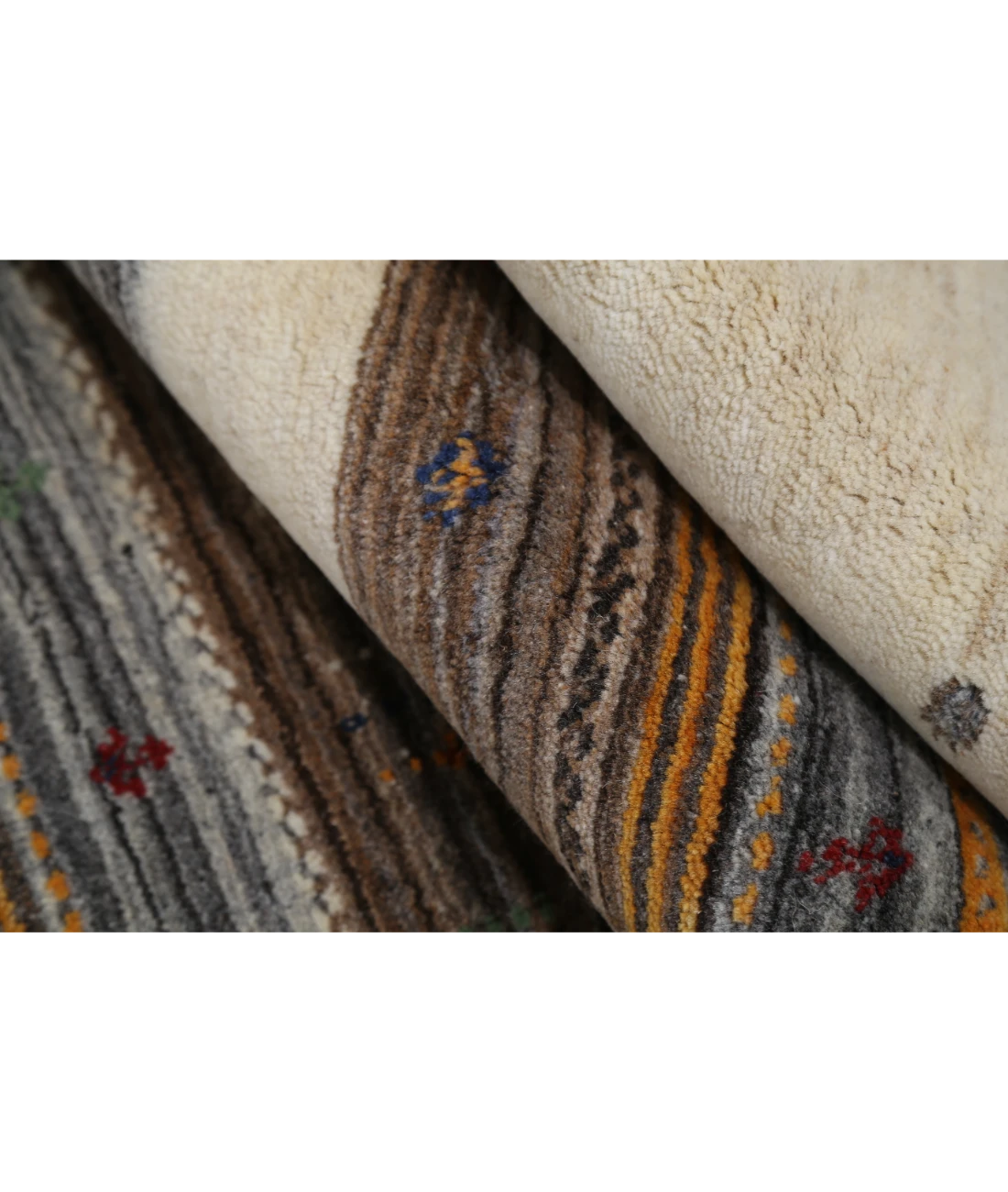 Hand Made Lori Wool Rug 4' 0" X 5' 10"