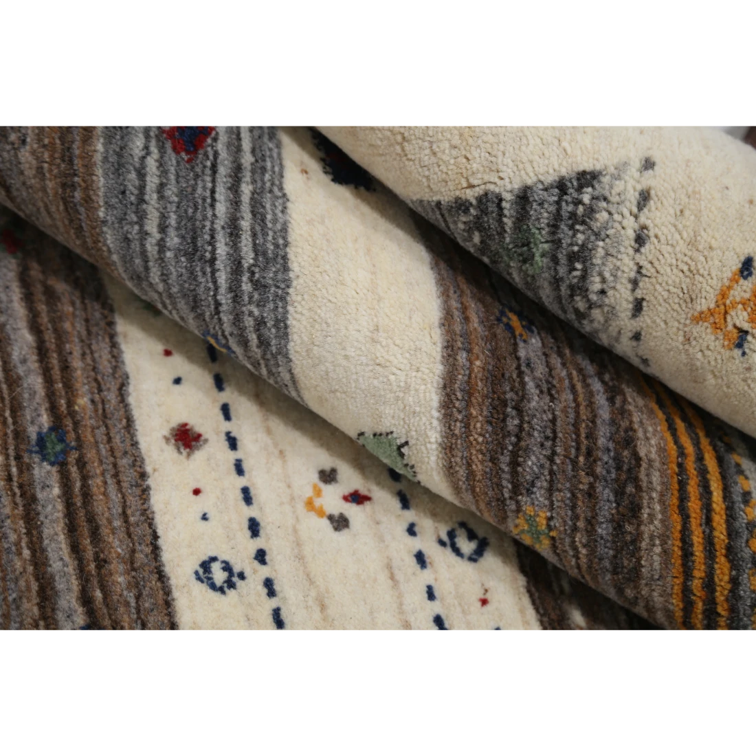 Hand Made Lori Wool Rug 4' 0" X 5' 10"