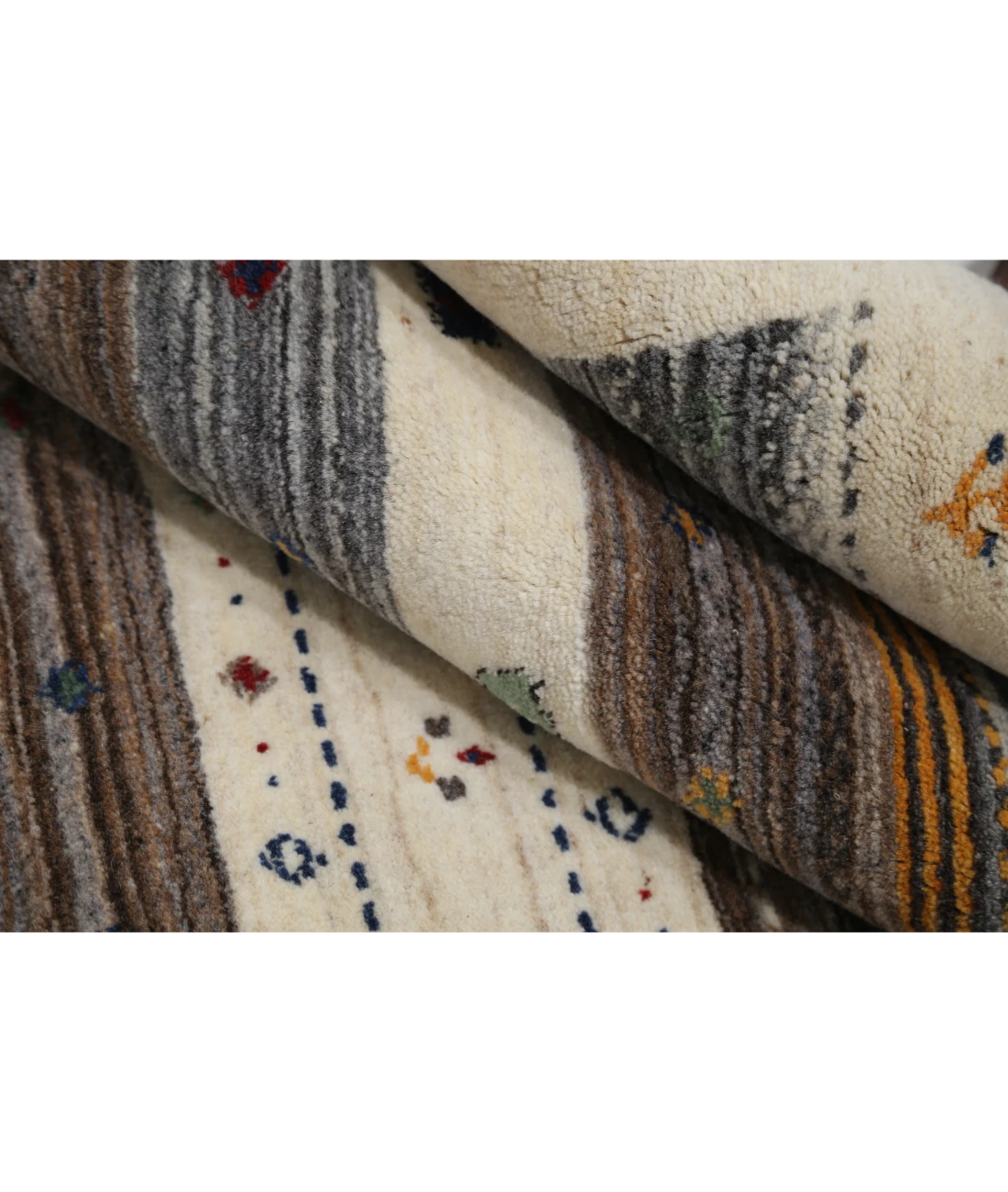 Hand Made Lori Wool Rug 4' 0" X 5' 10"