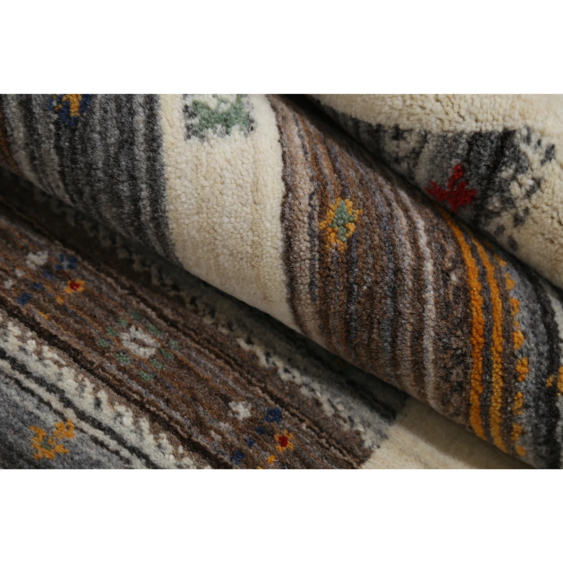 Hand Made Lori Wool Rug 3' 0" X 5' 3"