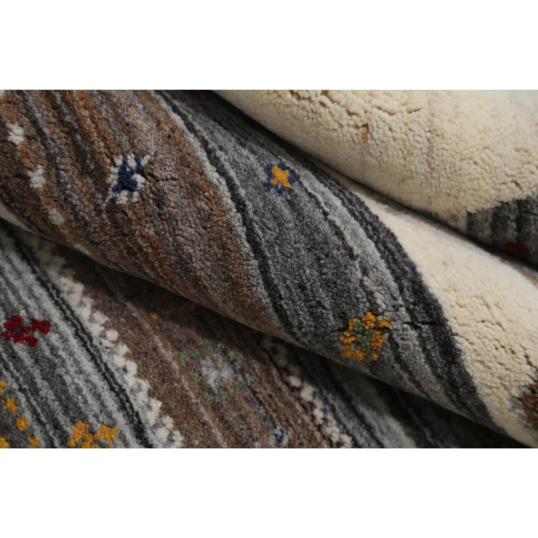 Hand Made Lori Wool Rug 3' 0" X 5' 2"
