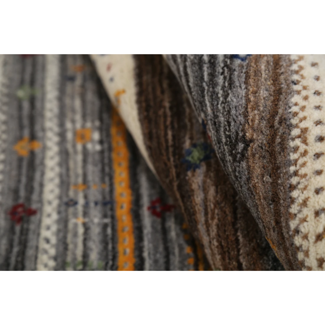 Hand Made Lori Wool Rug 3' 0" X 5' 2"
