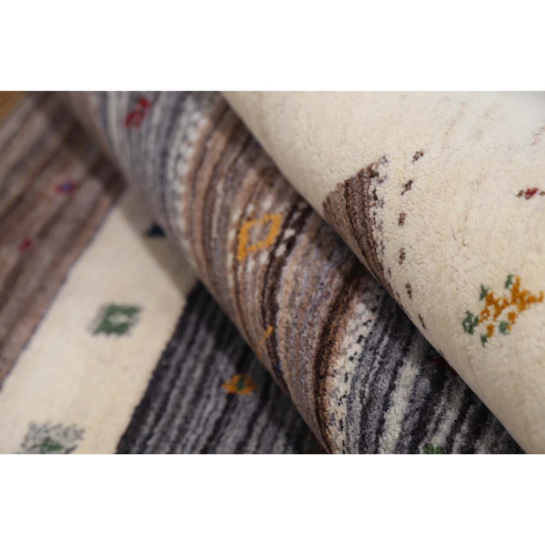 Hand Made Lori Wool Rug 5' 7" X 7' 10"