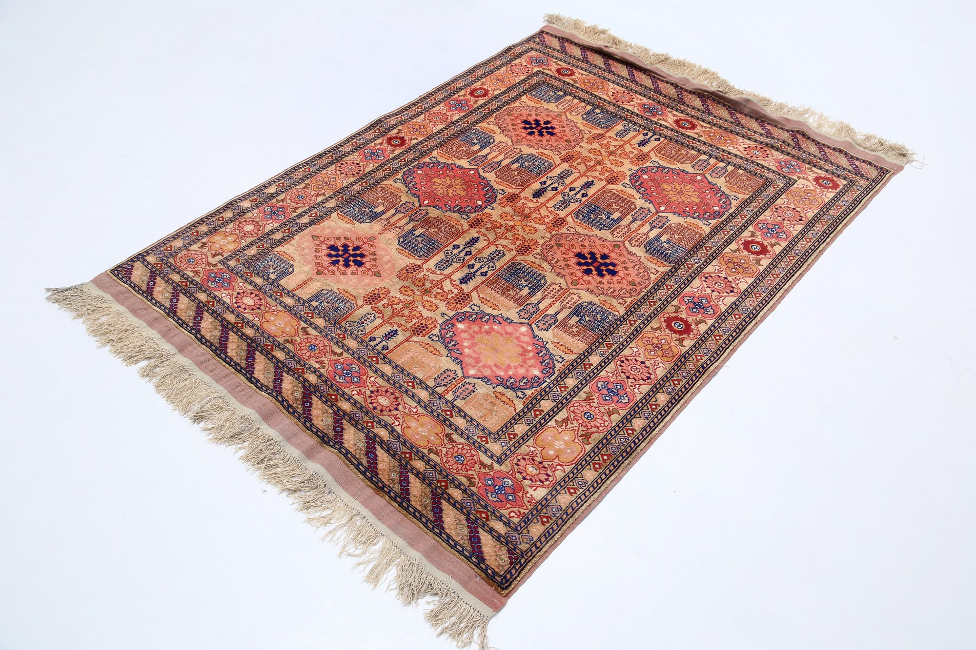 hand-woven-silk tane-wool-rug-5019033-2.jpg