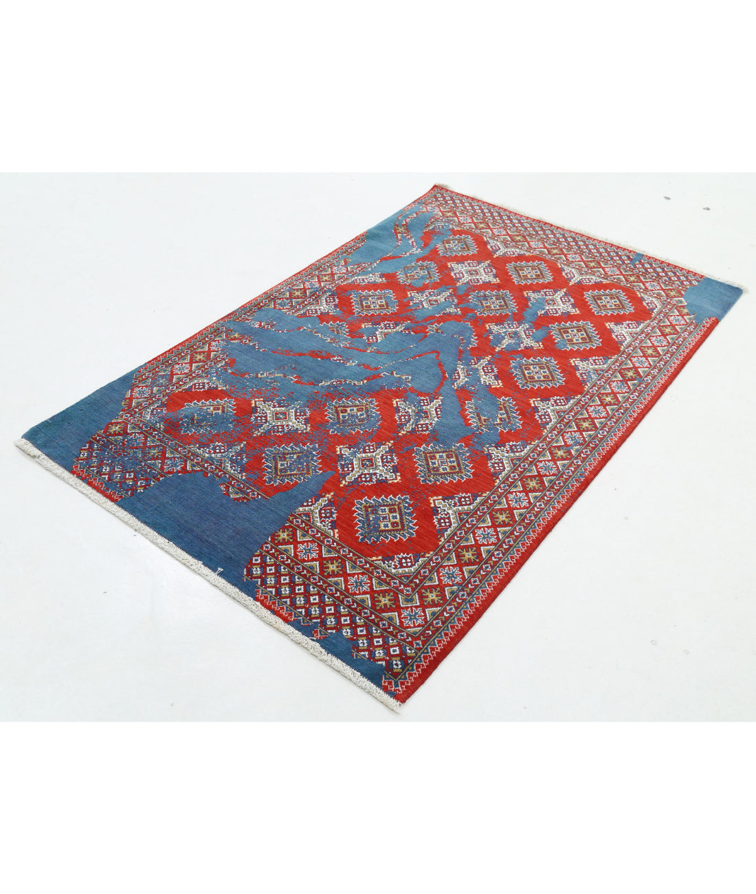 Ajrak Wool & Bamboo Silk Rug - 3'11'' x 6'1'' 3'11'' x 6'1'' (118 X 183) / Blue / Red
