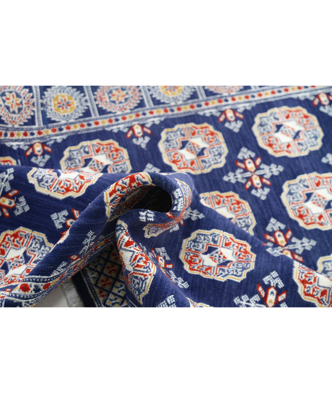 Ajrak Wool & Bamboo Silk Rug - 3'11'' x 6'0'' 3'11'' x 6'0'' (118 X 180) / Blue / Ivory