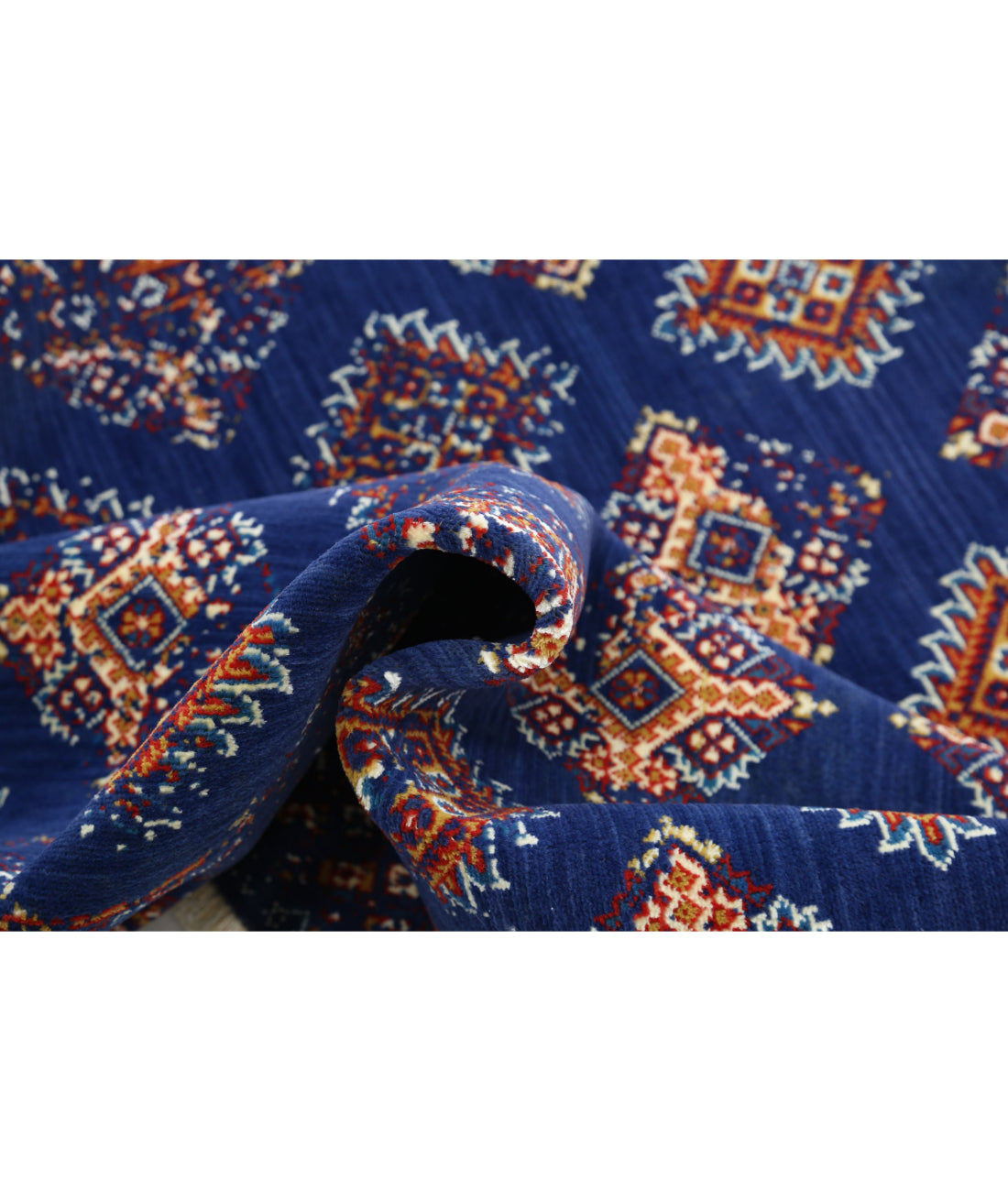 Ajrak Wool & Bamboo Silk Rug - 4'0'' x 6'0'' 4'0'' x 6'0'' (120 X 180) / Blue / Red