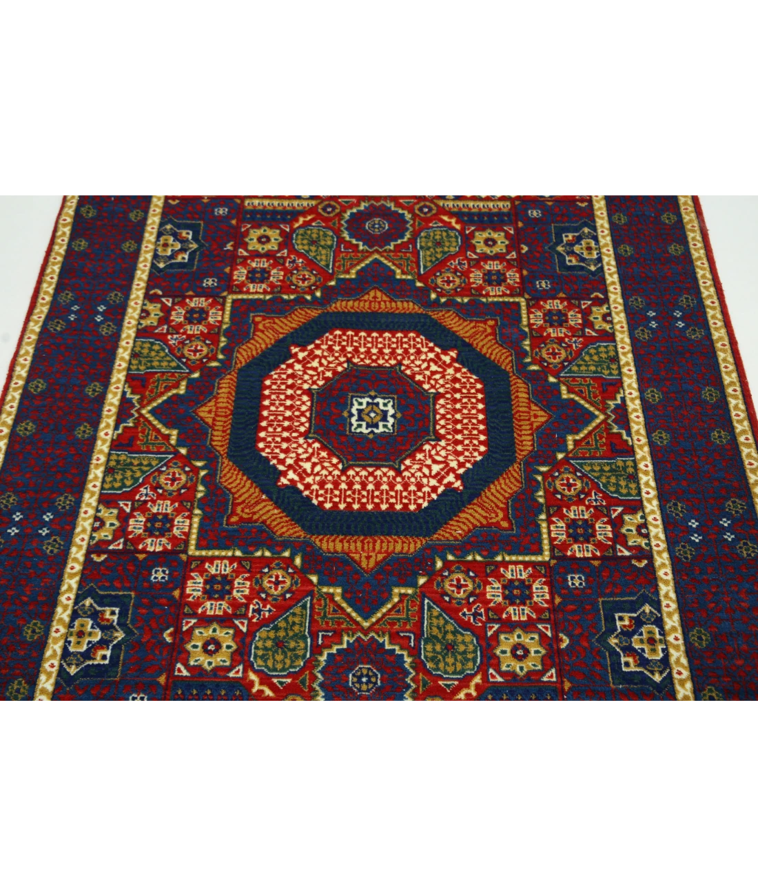 Gulshan Wool & Bamboo Silk Rug - 4'0'' x 5'10''