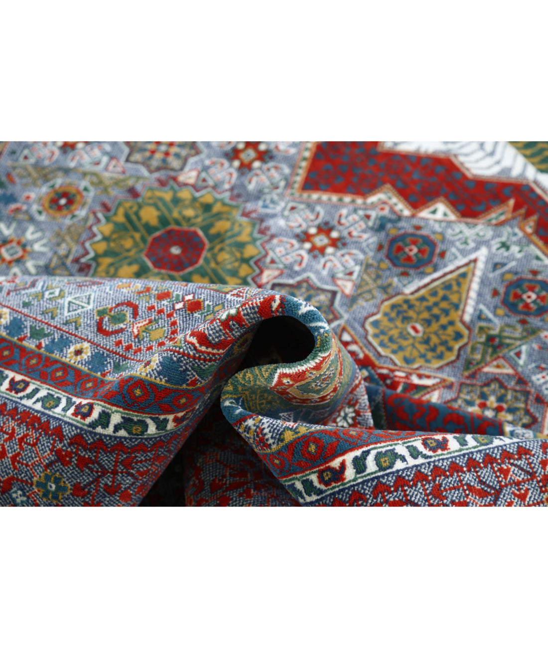 Gulshan Wool & Bamboo Silk Rug - 8'10'' x 11'11'' 8'10'' x 11'11'' (265 X 358) / Red / Red