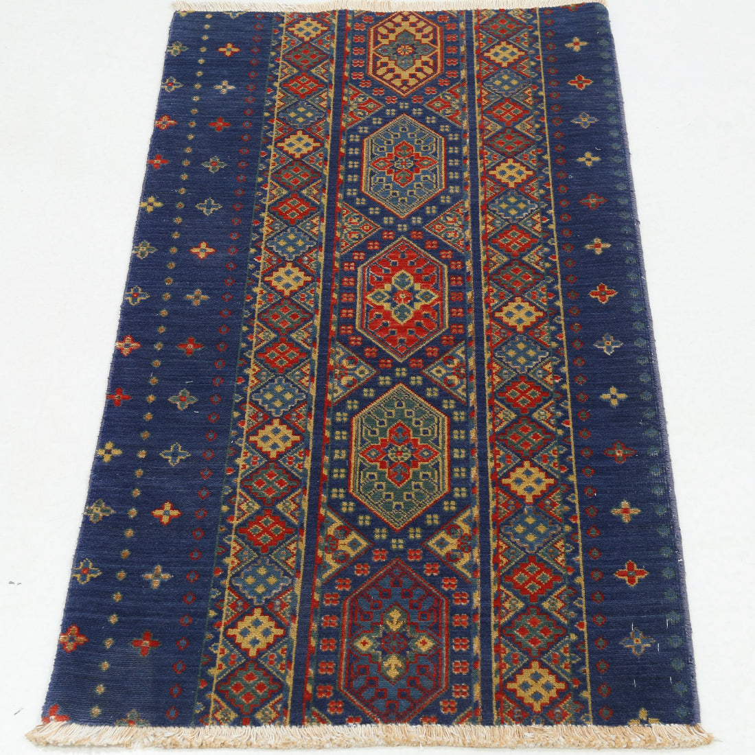 Alfombra Gulshan de lana y seda de bambú - 2'2'' x 3'9''