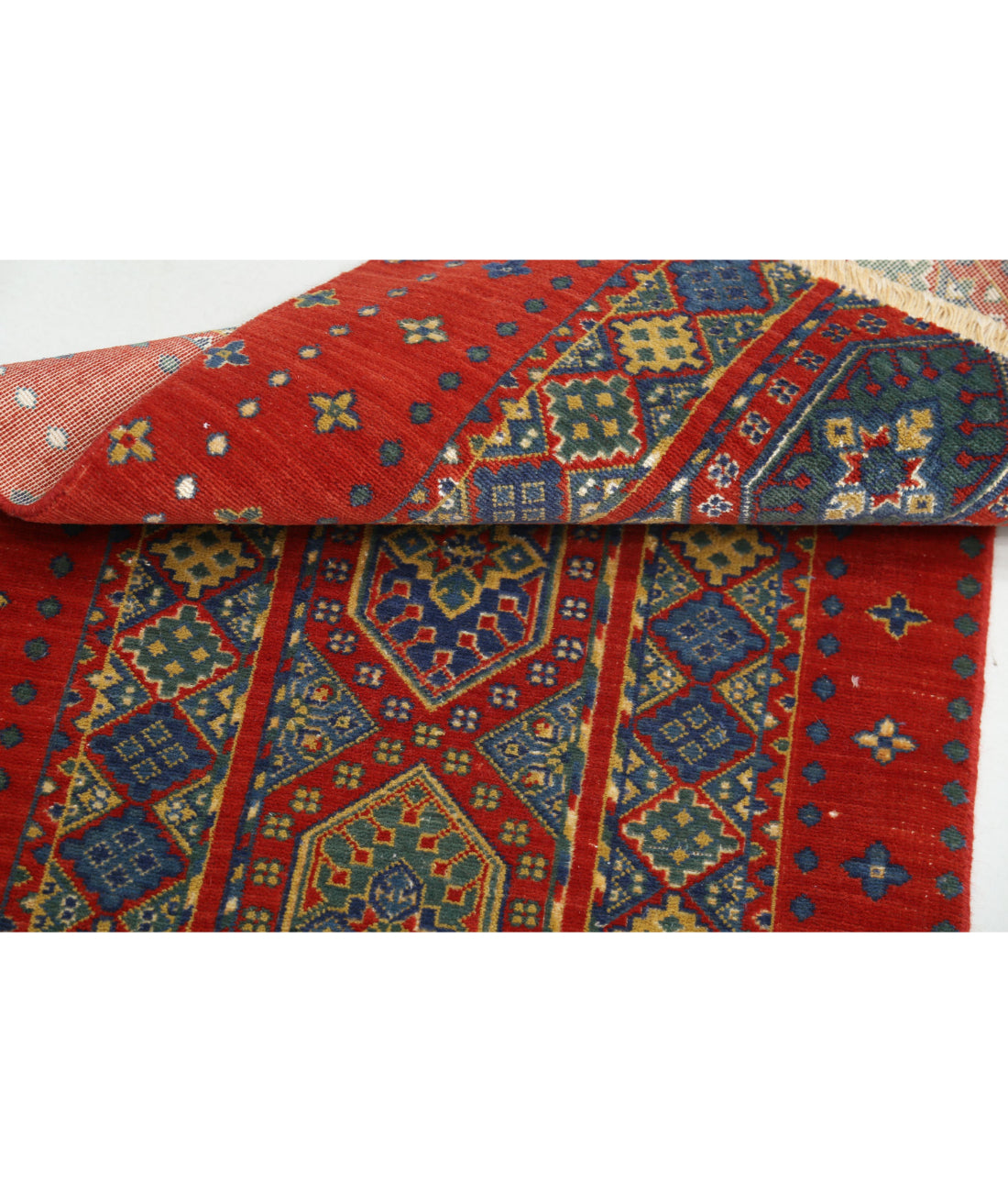 Gulshan Wool & Bamboo Silk Rug - 2'1'' x 3'10'' 2'1'' x 3'10'' (63 X 115) / Red / Blue