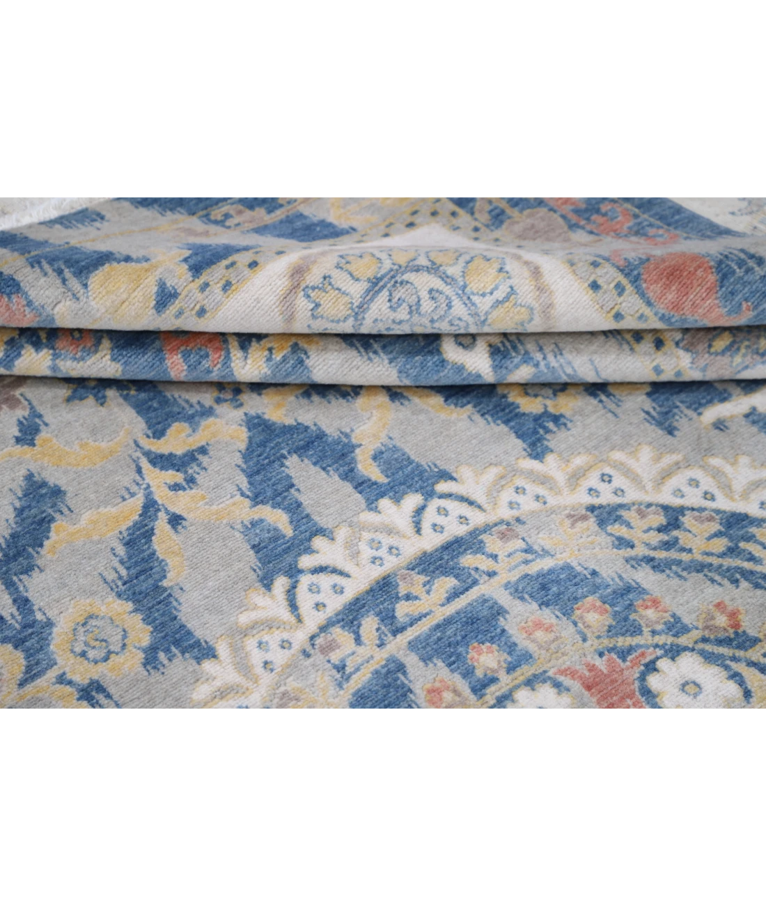 Power Loomed Ikat Wool Rug 6' 5" X 9' 11"