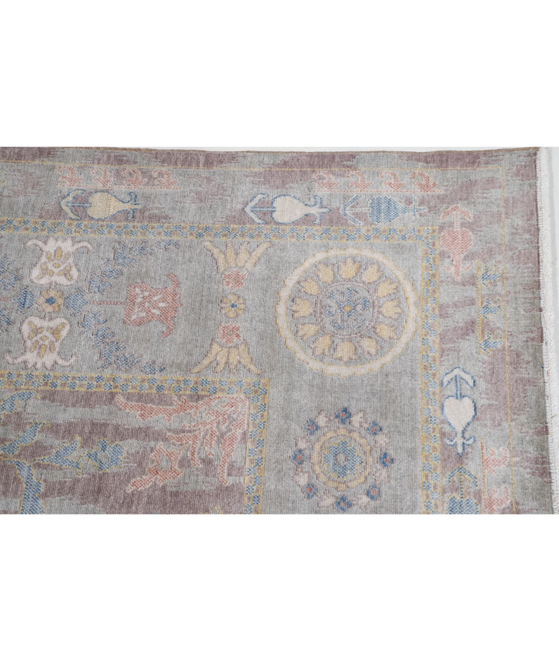Power Loomed Ikat Wool Rug 6' 5" X 9' 11"