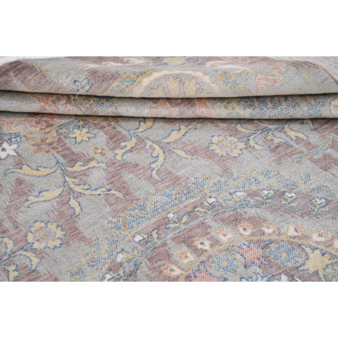 Power Loomed Ikat Wool Rug 6' 5" X 9' 11"