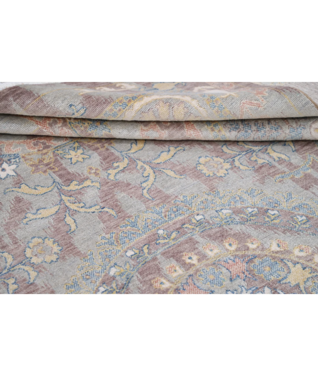 Power Loomed Ikat Wool Rug 6' 5" X 9' 11"