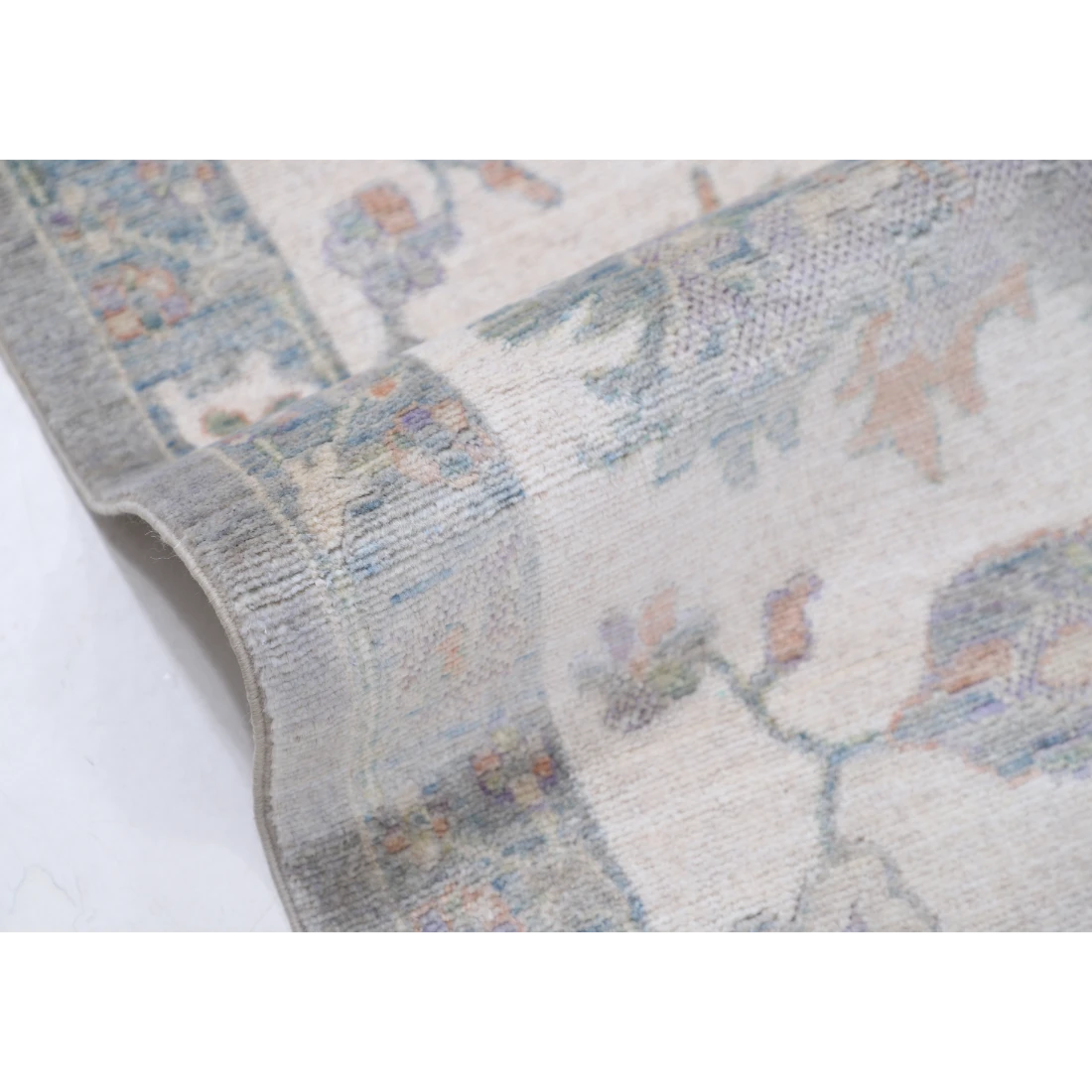 Power Loomed Lily Wool Rug 8' 10" X 11' 11"