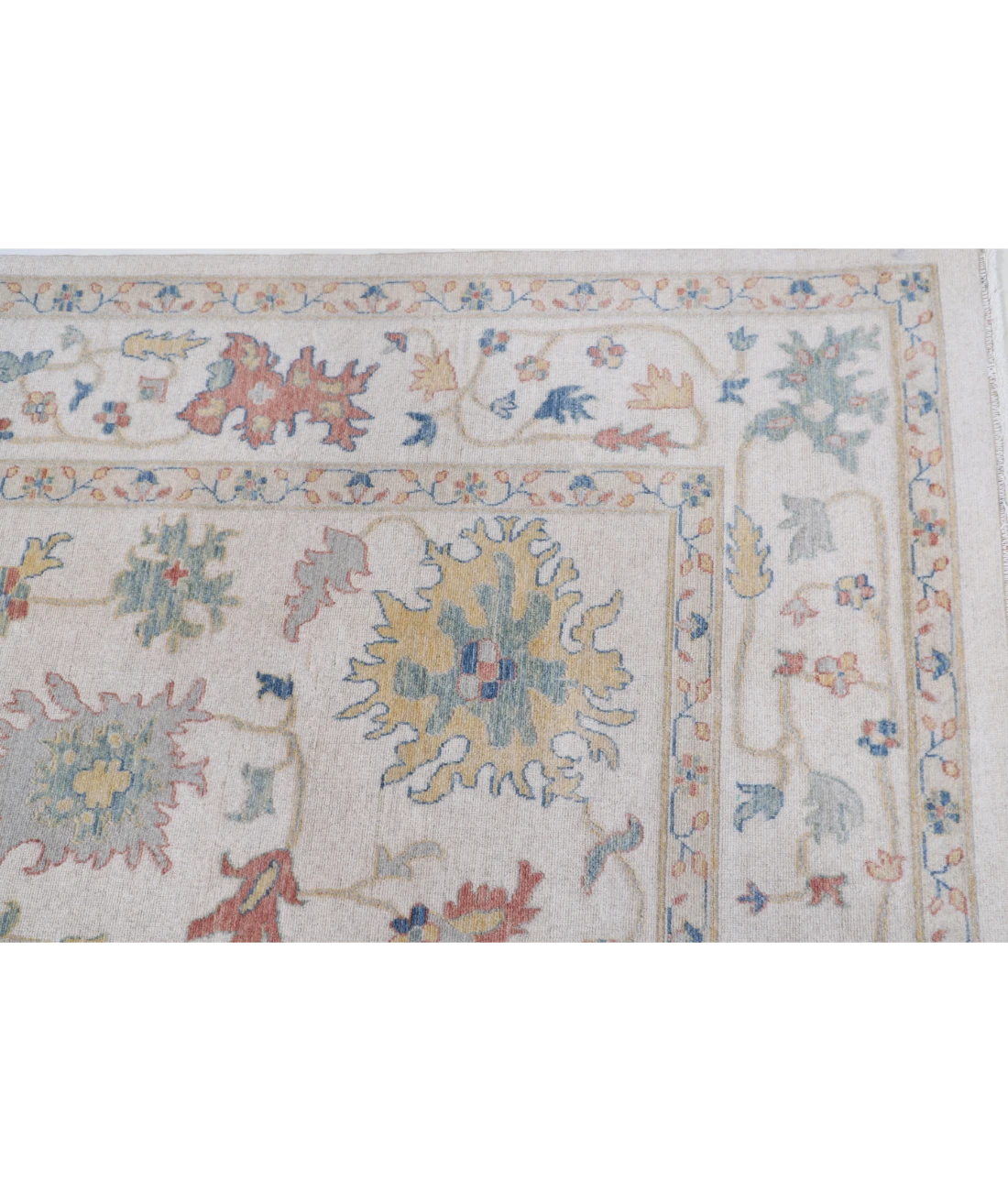 Power Loomed Lily Wool Rug 8' 1" X 9' 10"