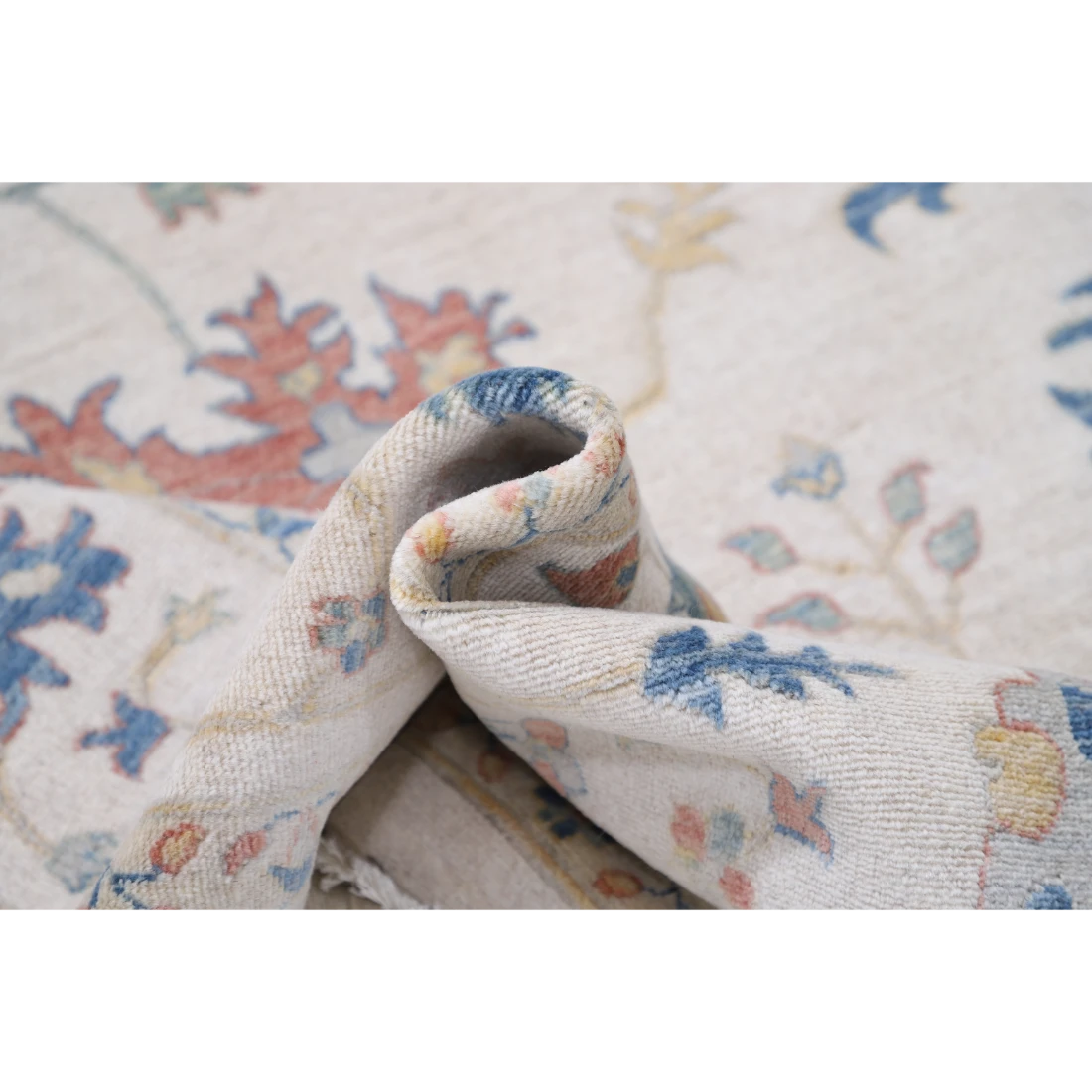 Power Loomed Lily Wool Rug 8' 1" X 9' 10"