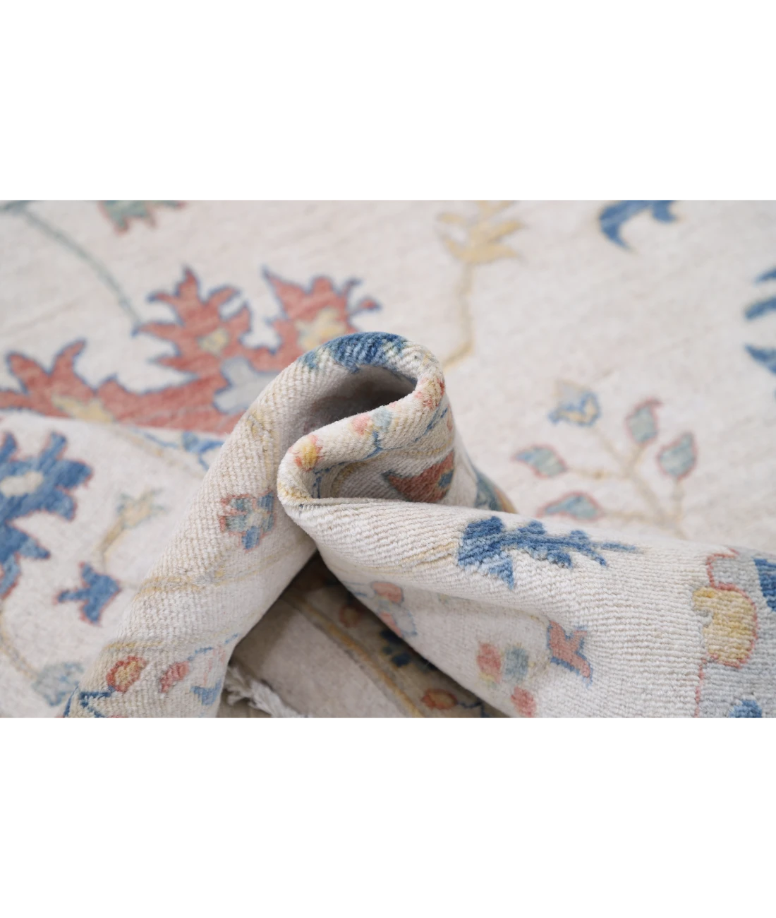 Power Loomed Lily Wool Rug 8' 1" X 9' 10"