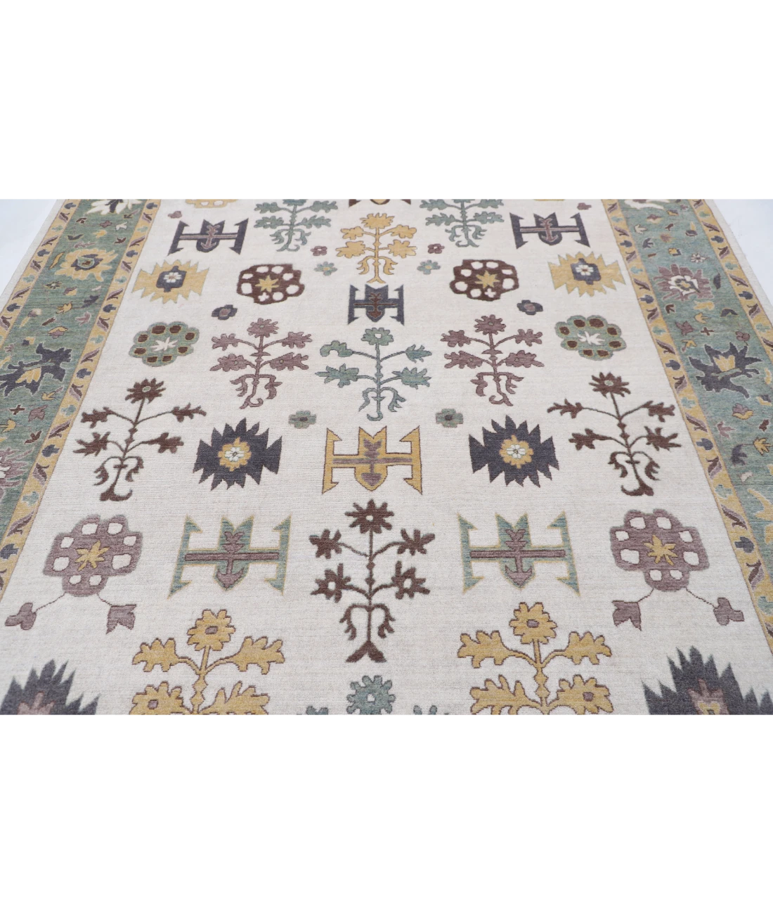 Power Loomed Pasha Wool Rug 7' 10" X 9' 10"