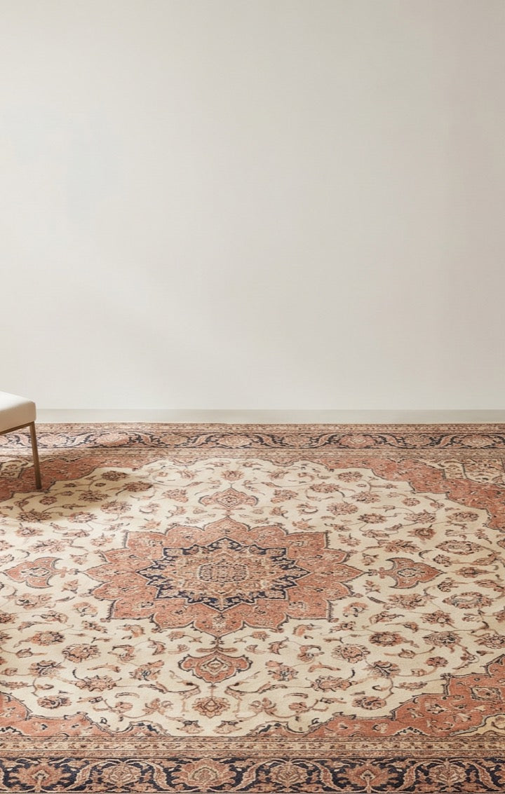 Find your perfect hand-knotted rug at Arteverk